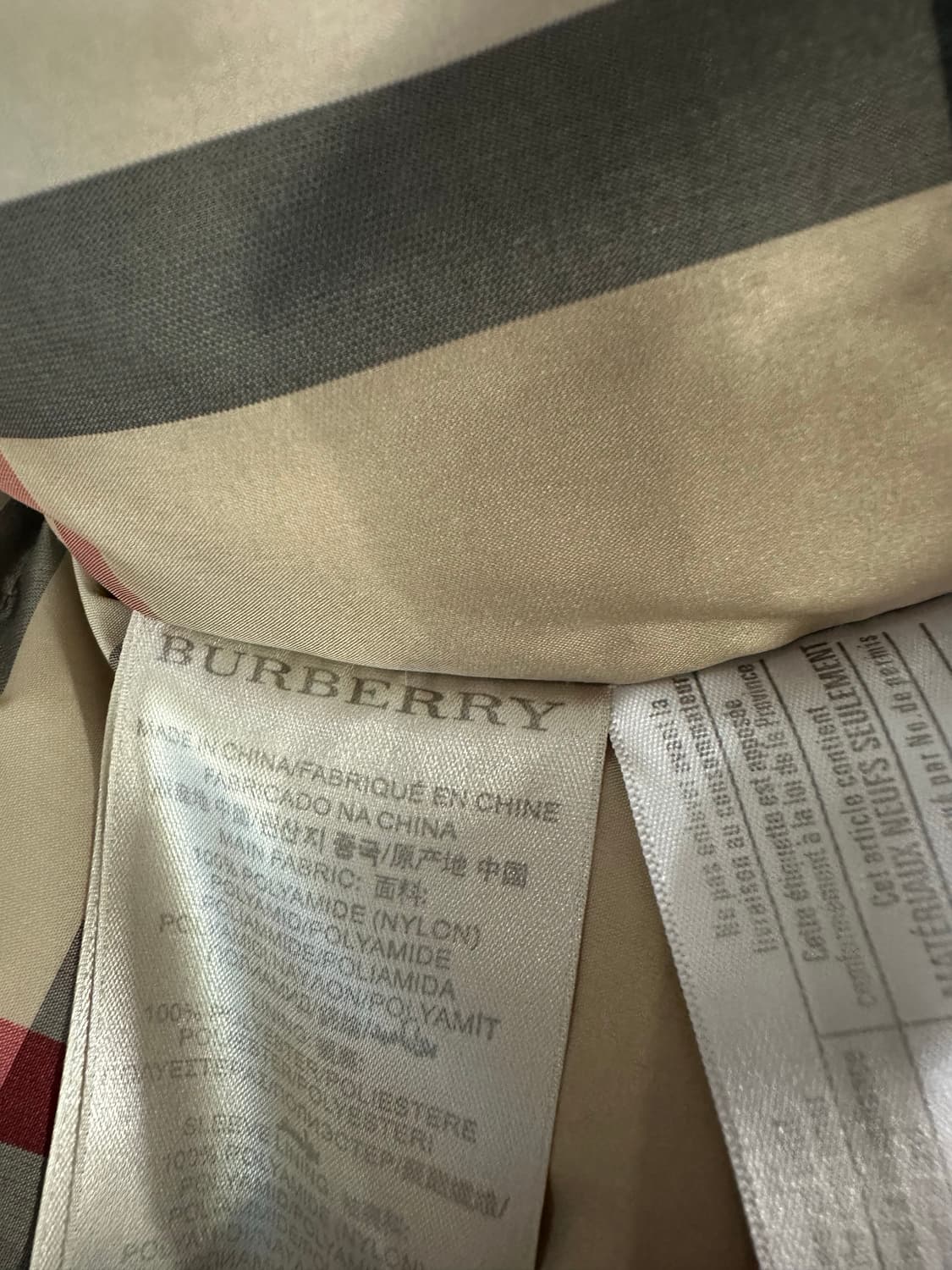 버버리 블랙 후드 패딩 점퍼 상품이미지5