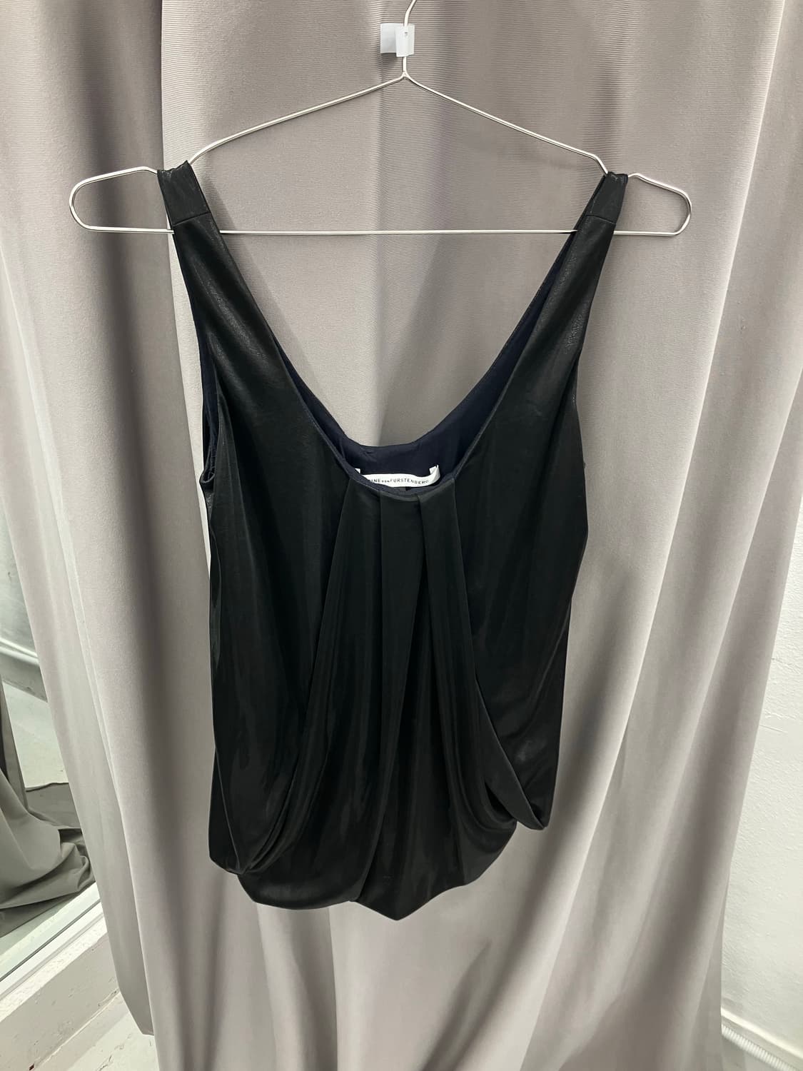 실키 드레이프 탑 상품이미지1