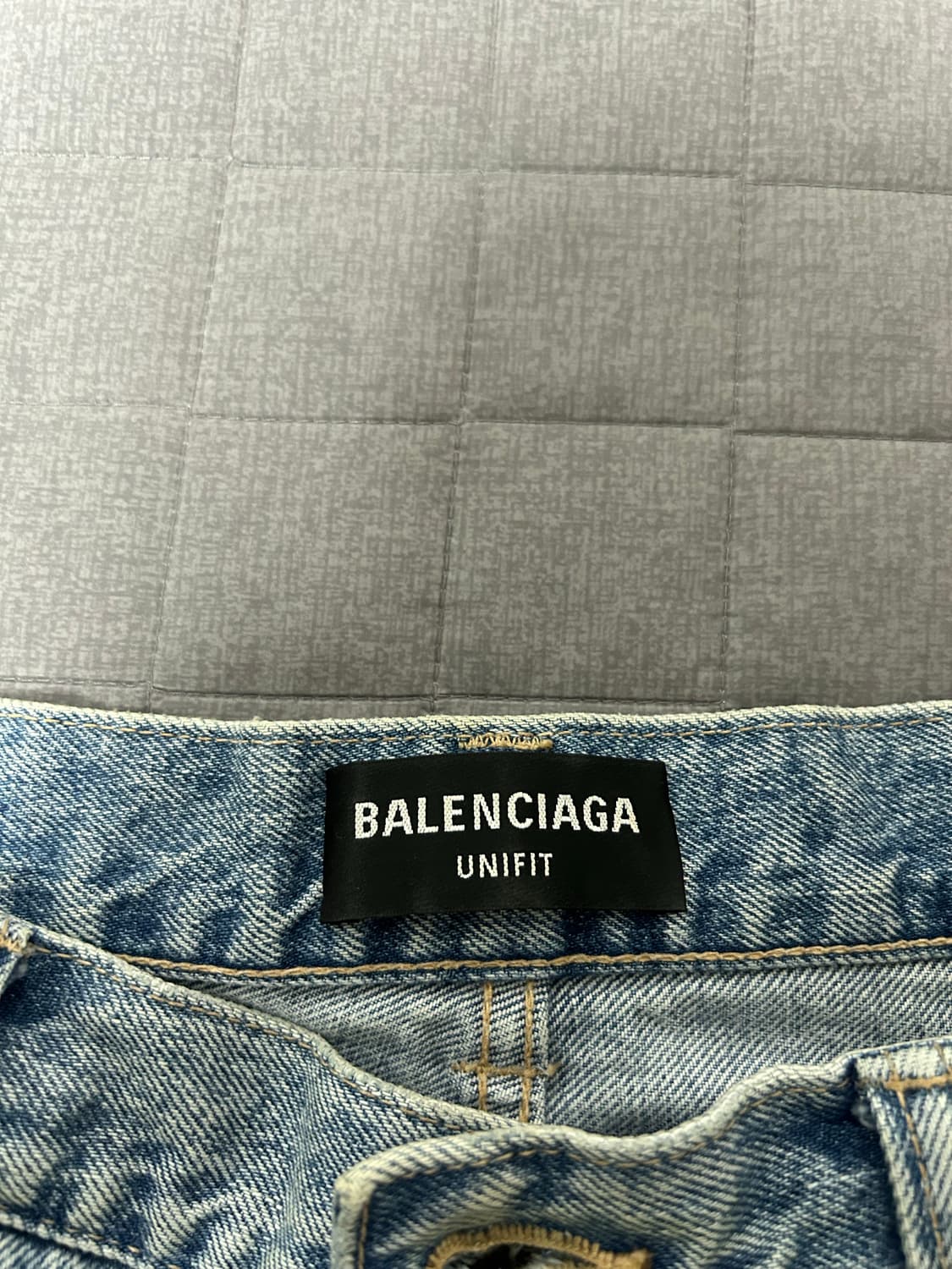 [S] 발렌시아가 라지배기 데님 팬츠 연청 상품이미지3