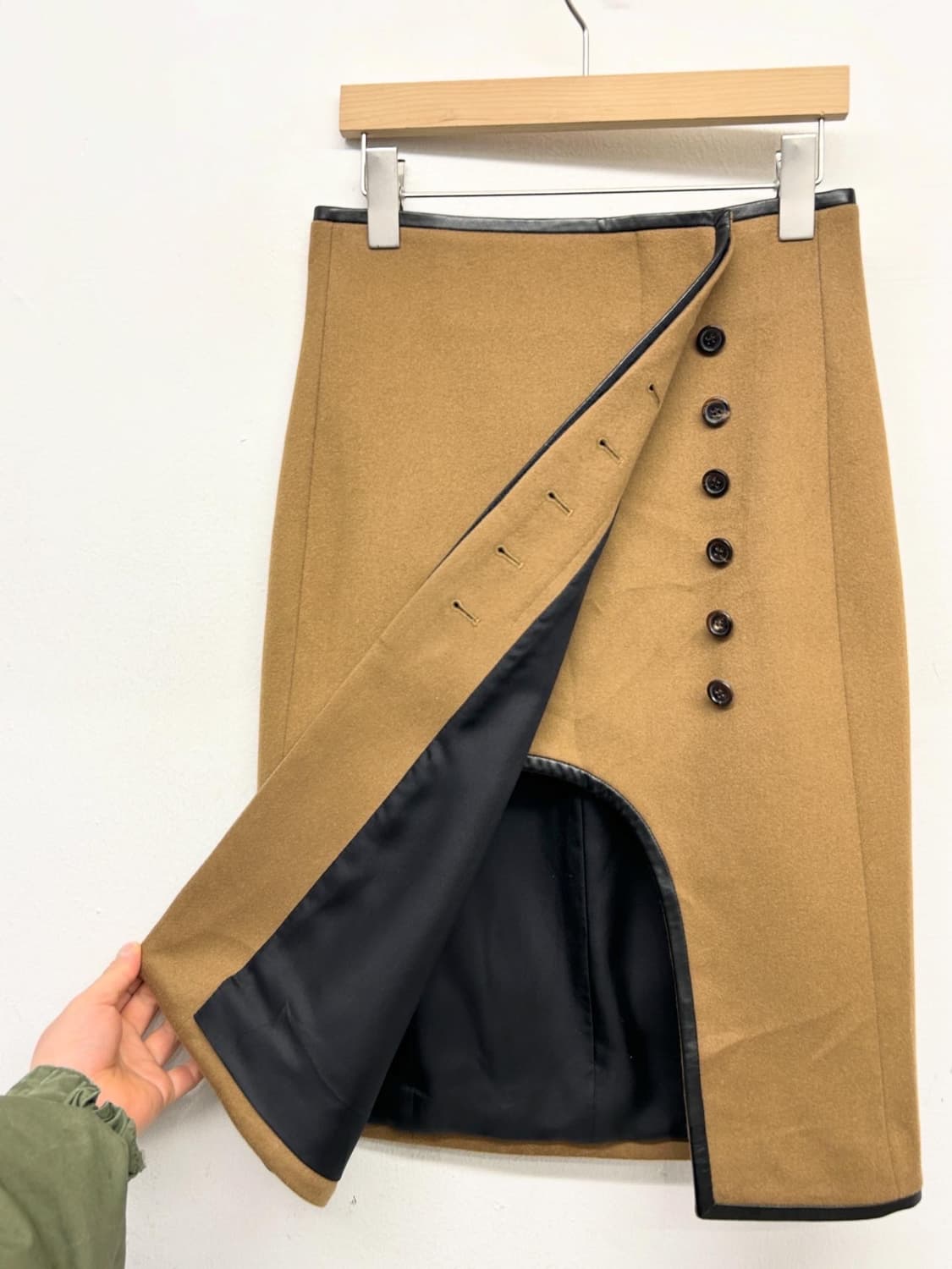 Saint Laurent Paris 커멜색 랩 스커트 상품이미지3