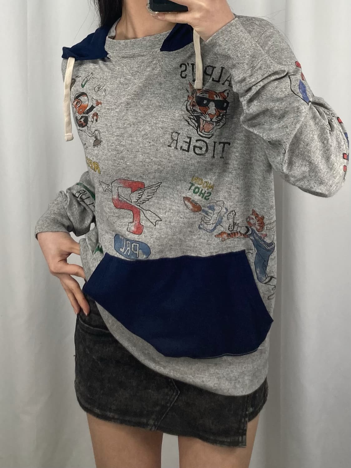 폴로 그레이 카툰 프린팅 후드티 상품이미지1