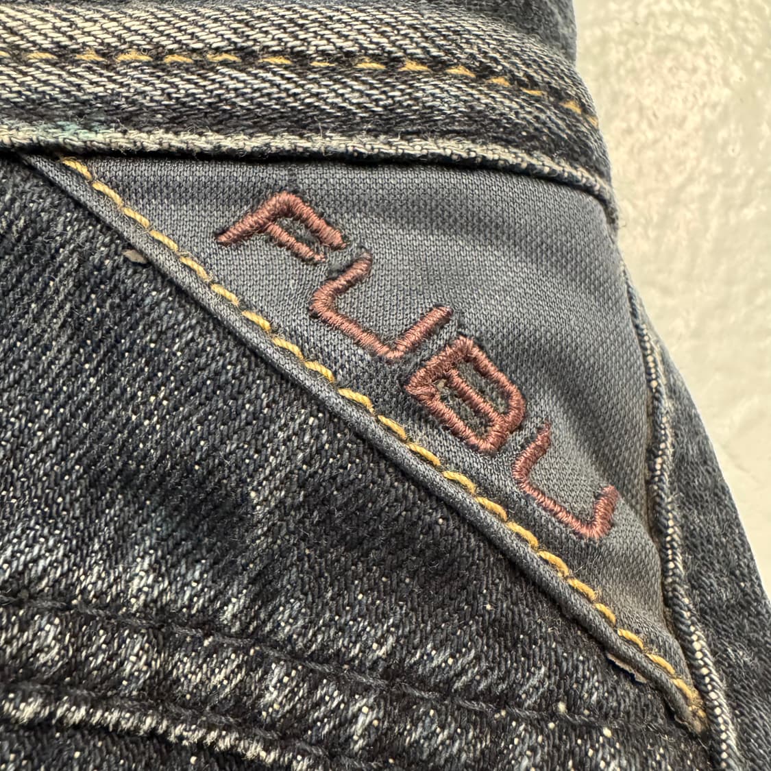 후부 레터링 자수 데님 팬츠 상품이미지3