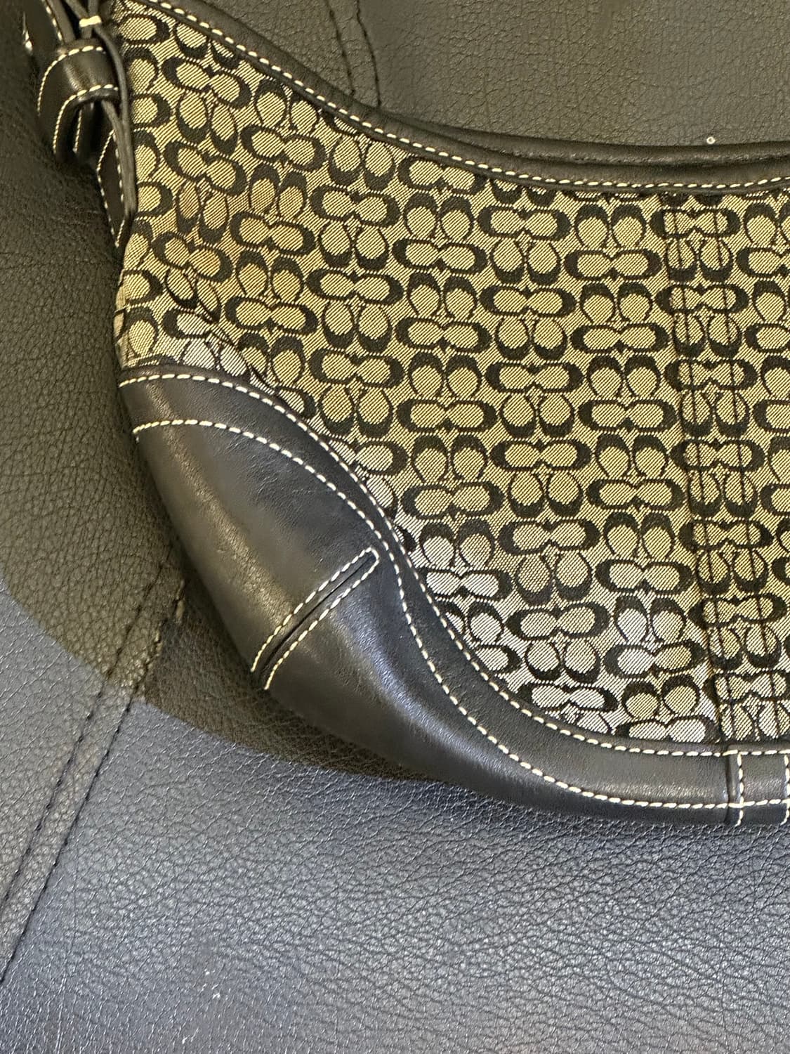 COACH 코치 블랙 스티치숄더백 상품이미지3