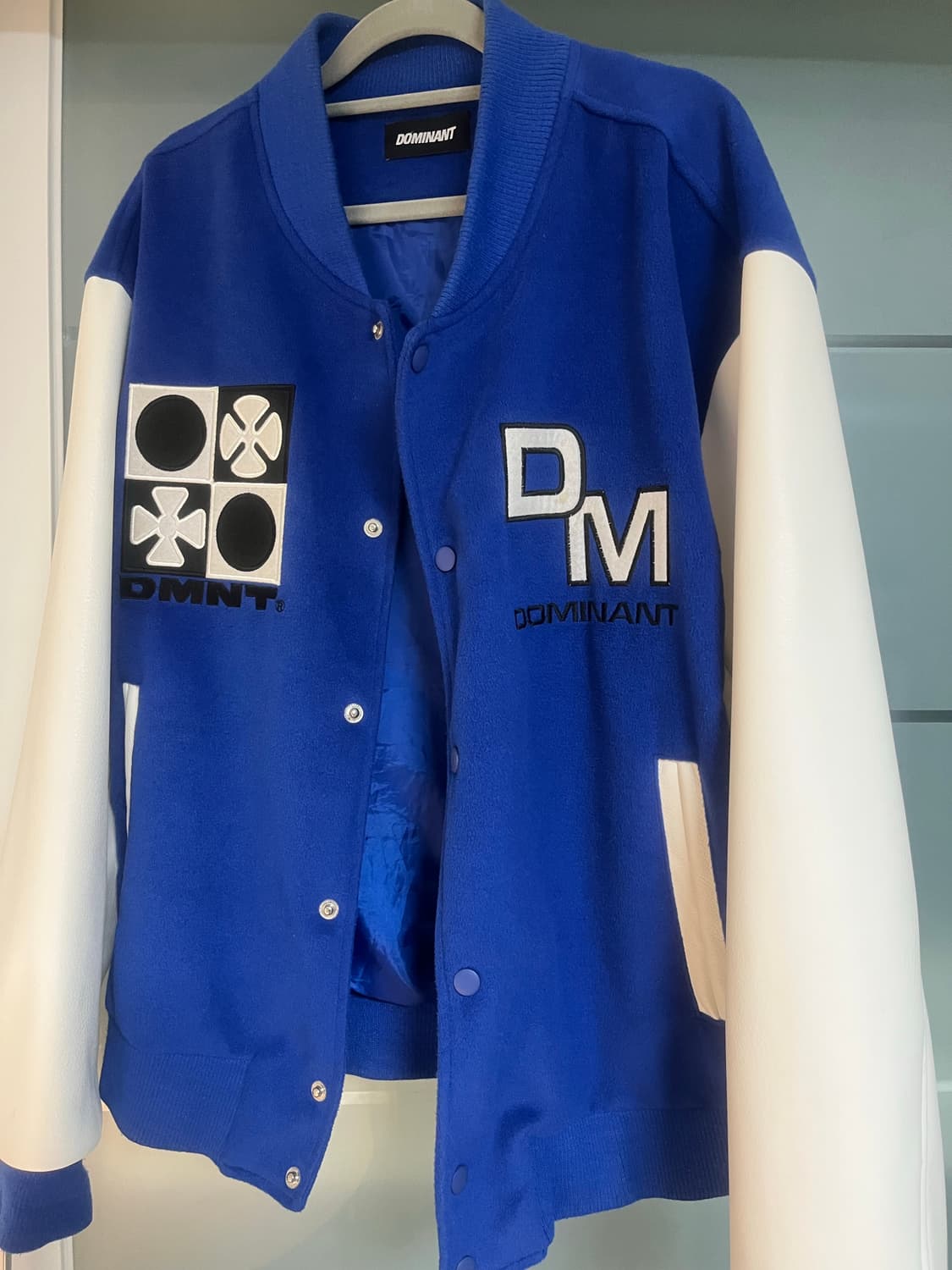 도미넌트 블루 바시티 자켓 상품이미지1