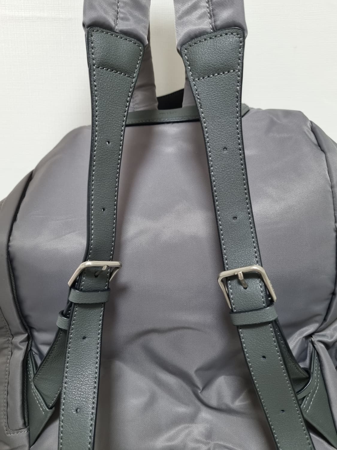 분크 헤이 더블 포켓 백팩 라지 그레이 상품이미지7