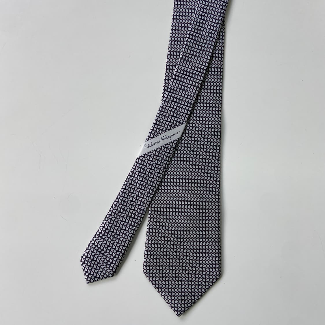 새상품급 페레가모(Ferragamo) 명품 정품 넥타이8.6cm 상품이미지2