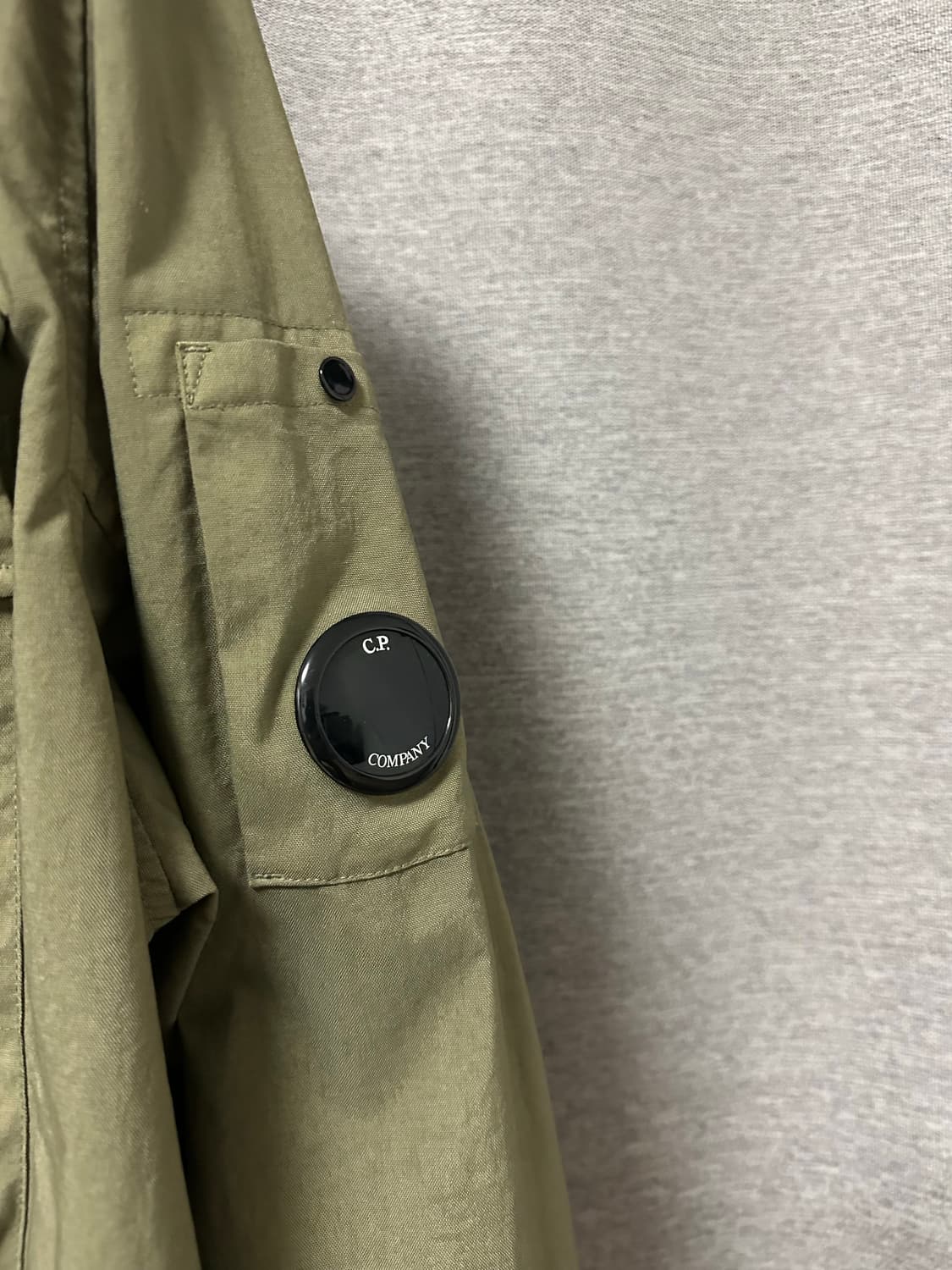 CP컴퍼니 오버셔츠 탄창 가먼츠다잉 올리브 (110) 상품이미지3