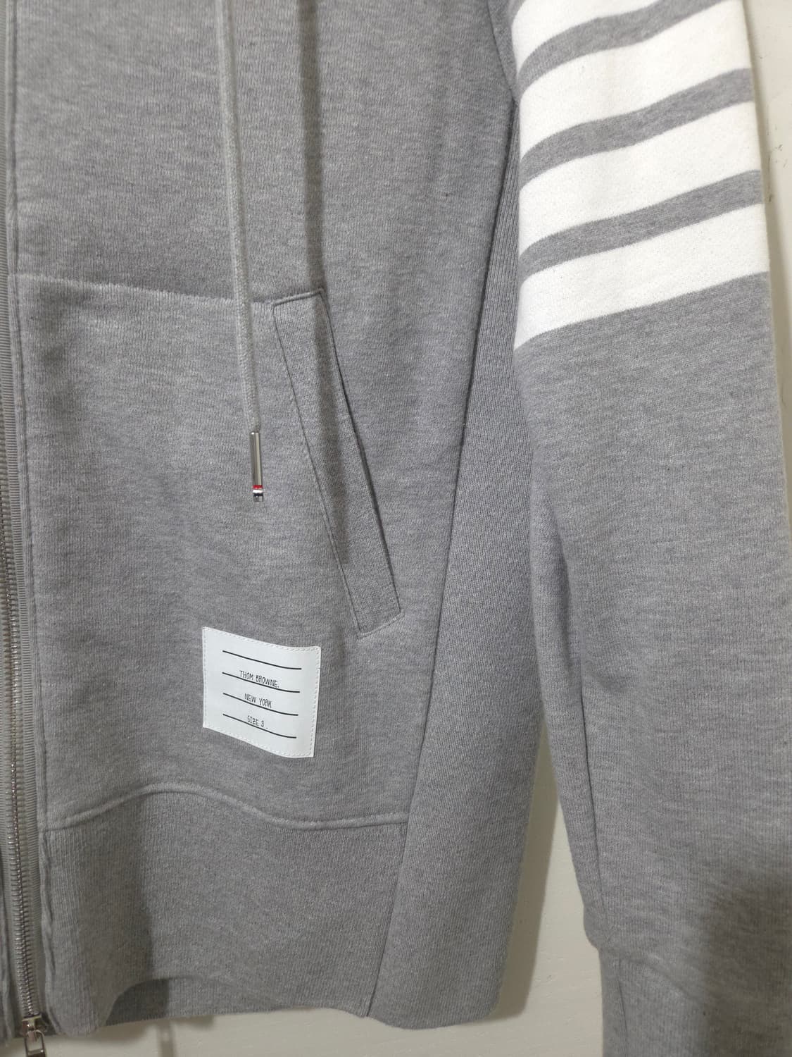 [3, 새상품] 톰브라운 사선완장 후드집업  상품이미지6