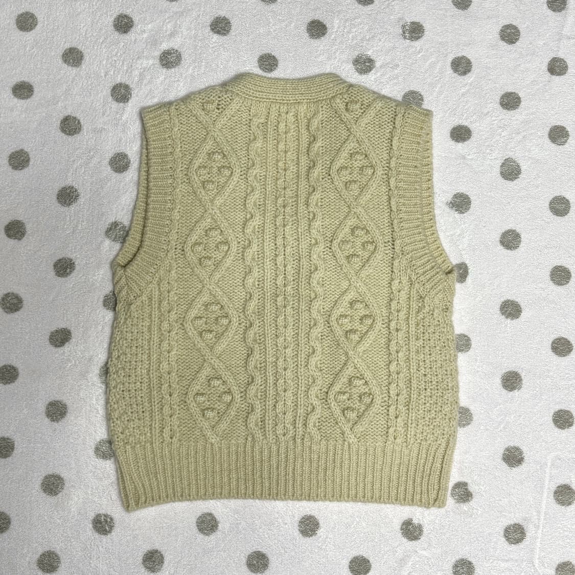 낫띵리튼 케이블 니트베스트 상품이미지2