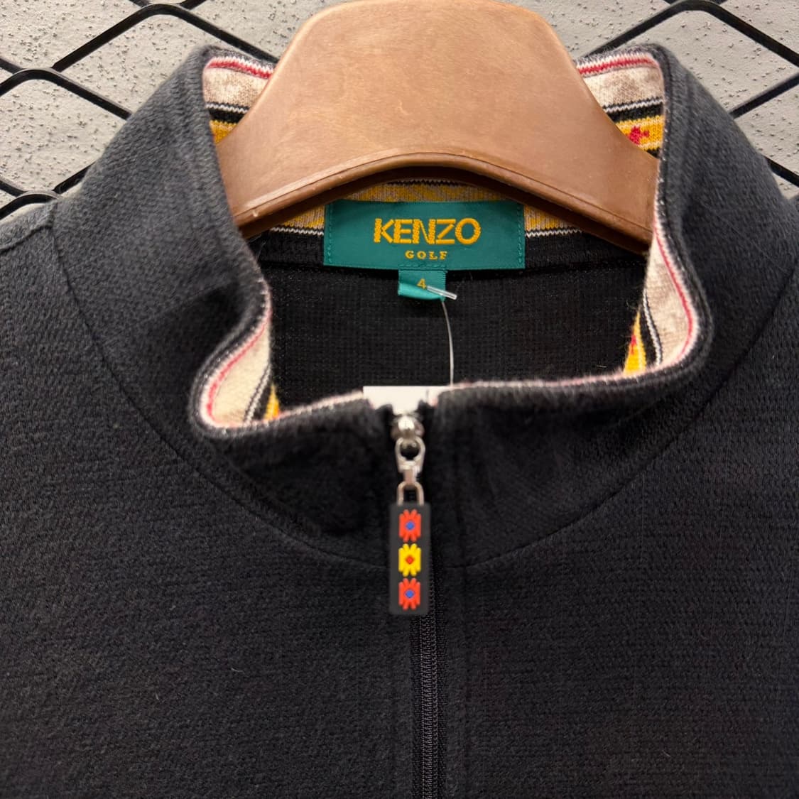 겐조 반집업 니트 포켓 컬러풀 넥카라 자수로고 디테일 블랙 상품이미지7