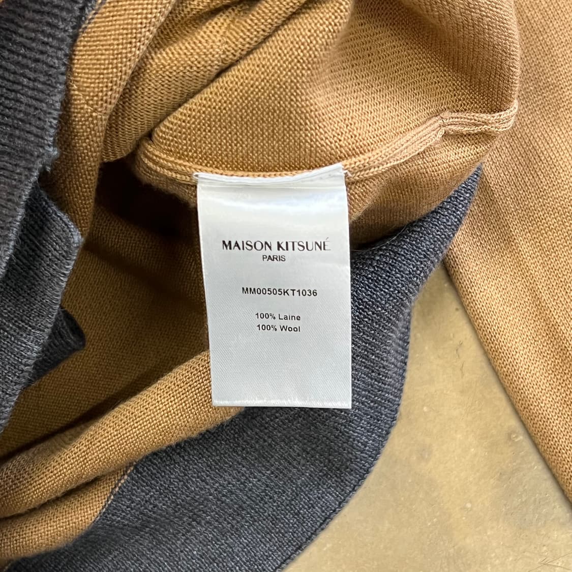 XL 메종키츠네  브이넥 브라운 폭스 가디건 상품이미지5