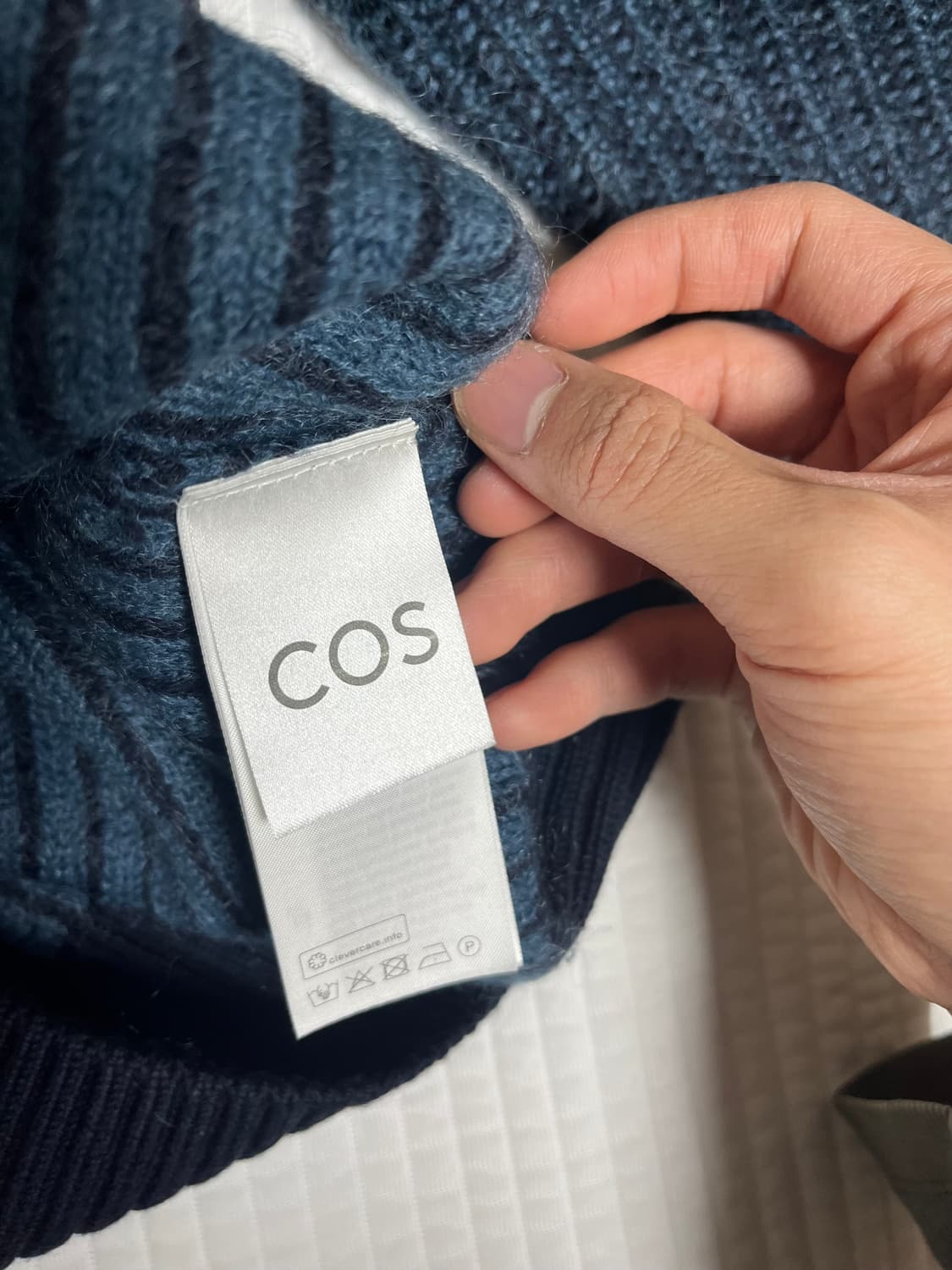 [L] COS 코스 투톤 울 폴로 카라 PK 니트 상품이미지4