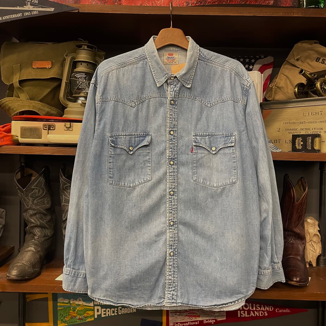 90s 리바이스 웨스턴 펄 스냅 데님 셔츠 상품이미지1