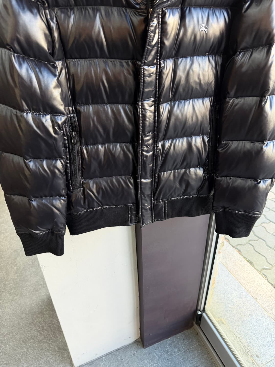 L/ 버버리 블랙라벨 로고 나일론 구스패딩 상품이미지4