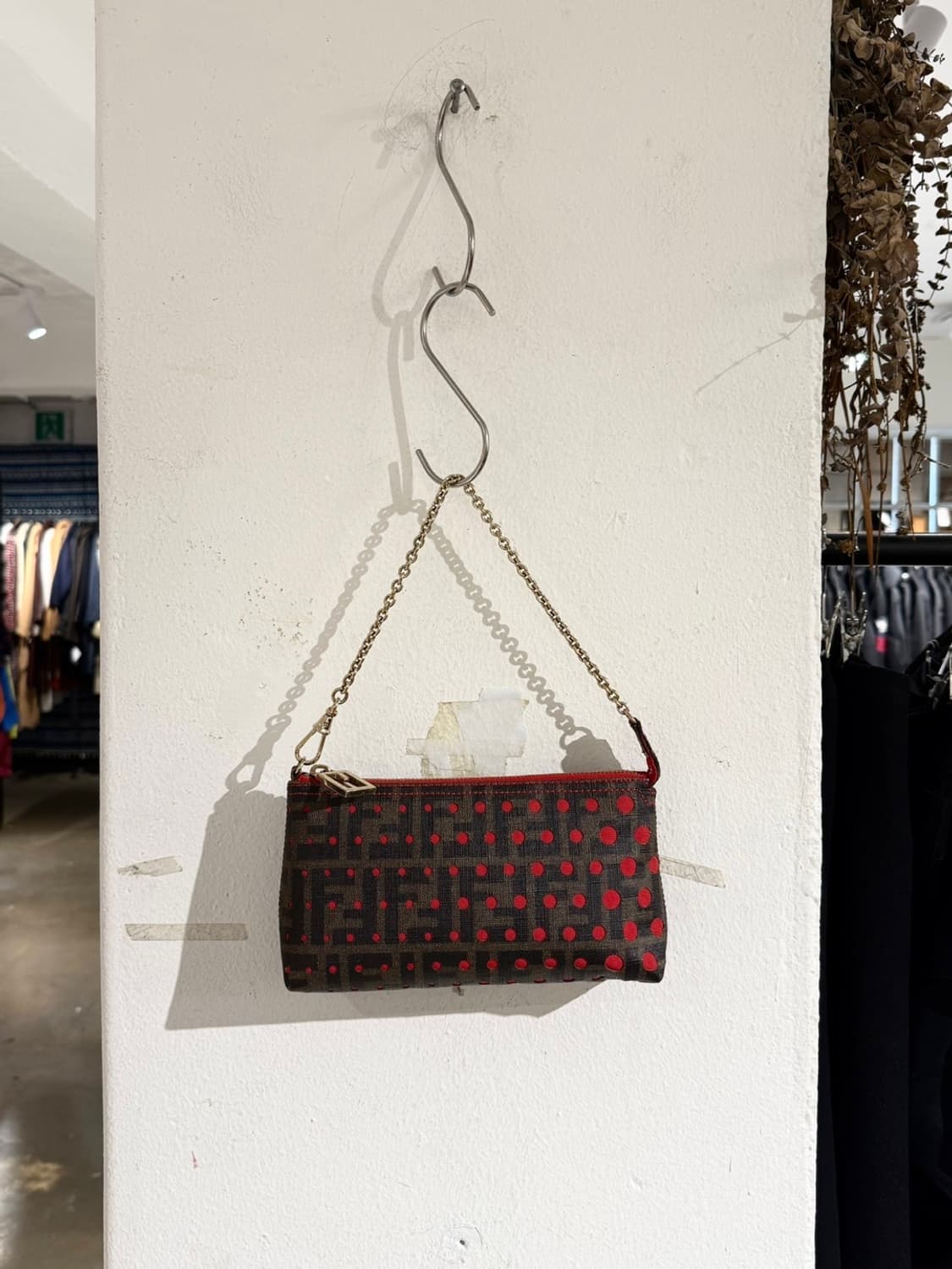 펜디 브라운 주카 레드 도트 포쉐트 체인백 상품이미지2