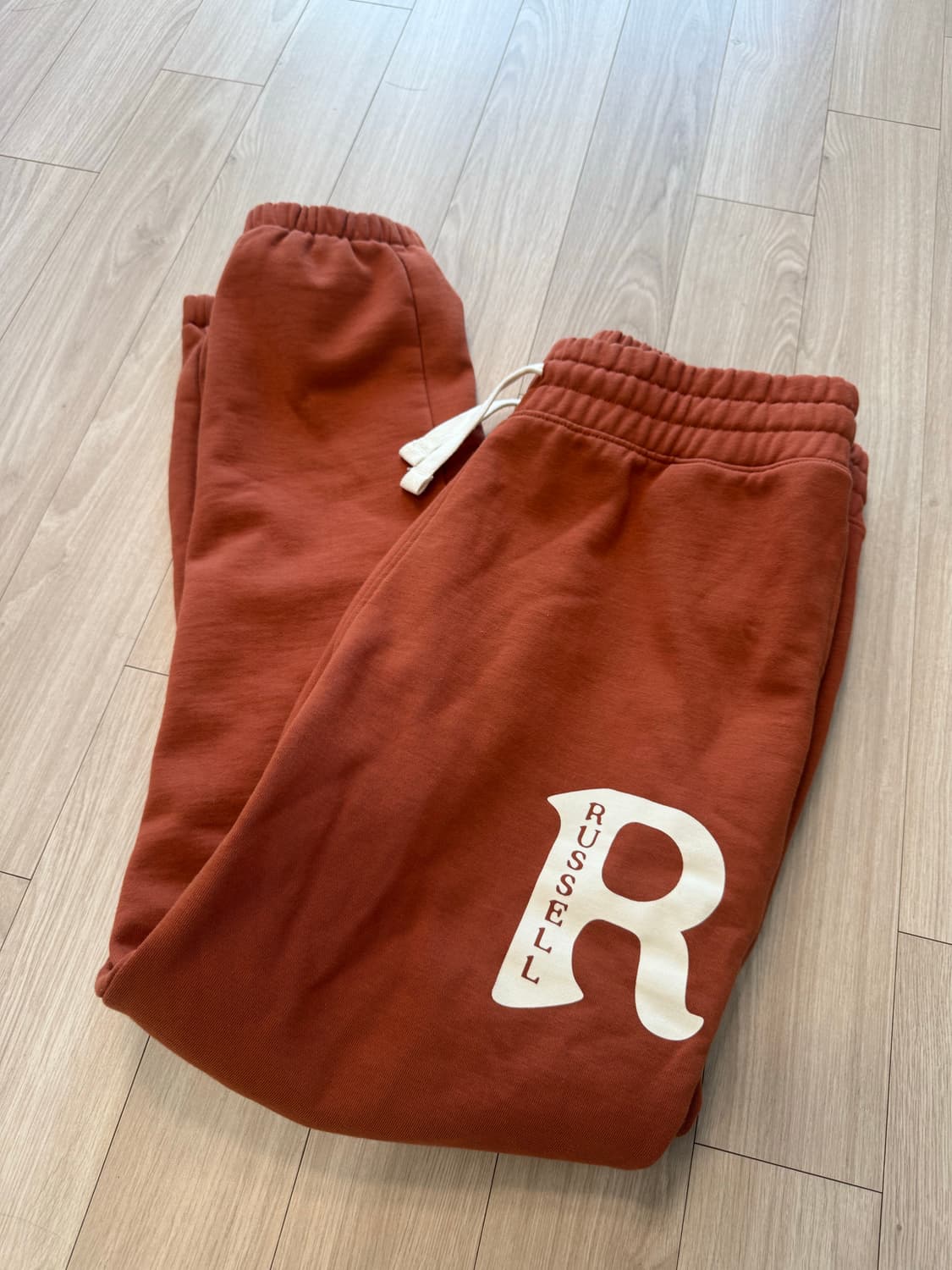 [L] 러셀 트레이닝팬츠 상품이미지1