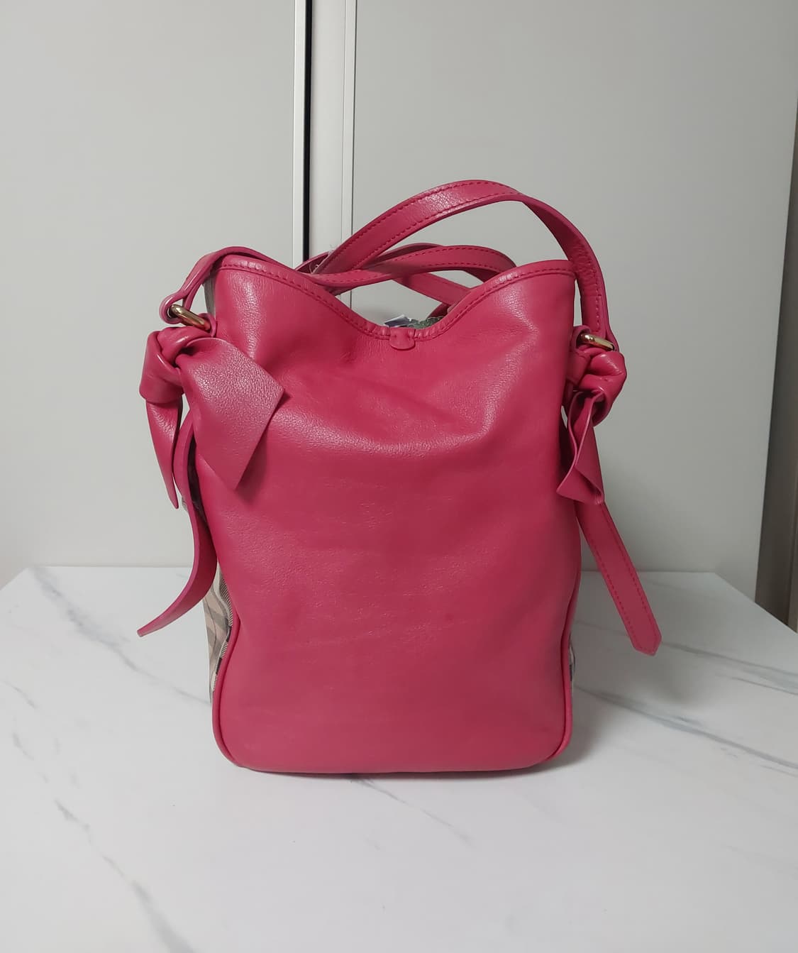 버버리 헤이마켓 체크 핑크 리본 토트백 (정품) 상품이미지3