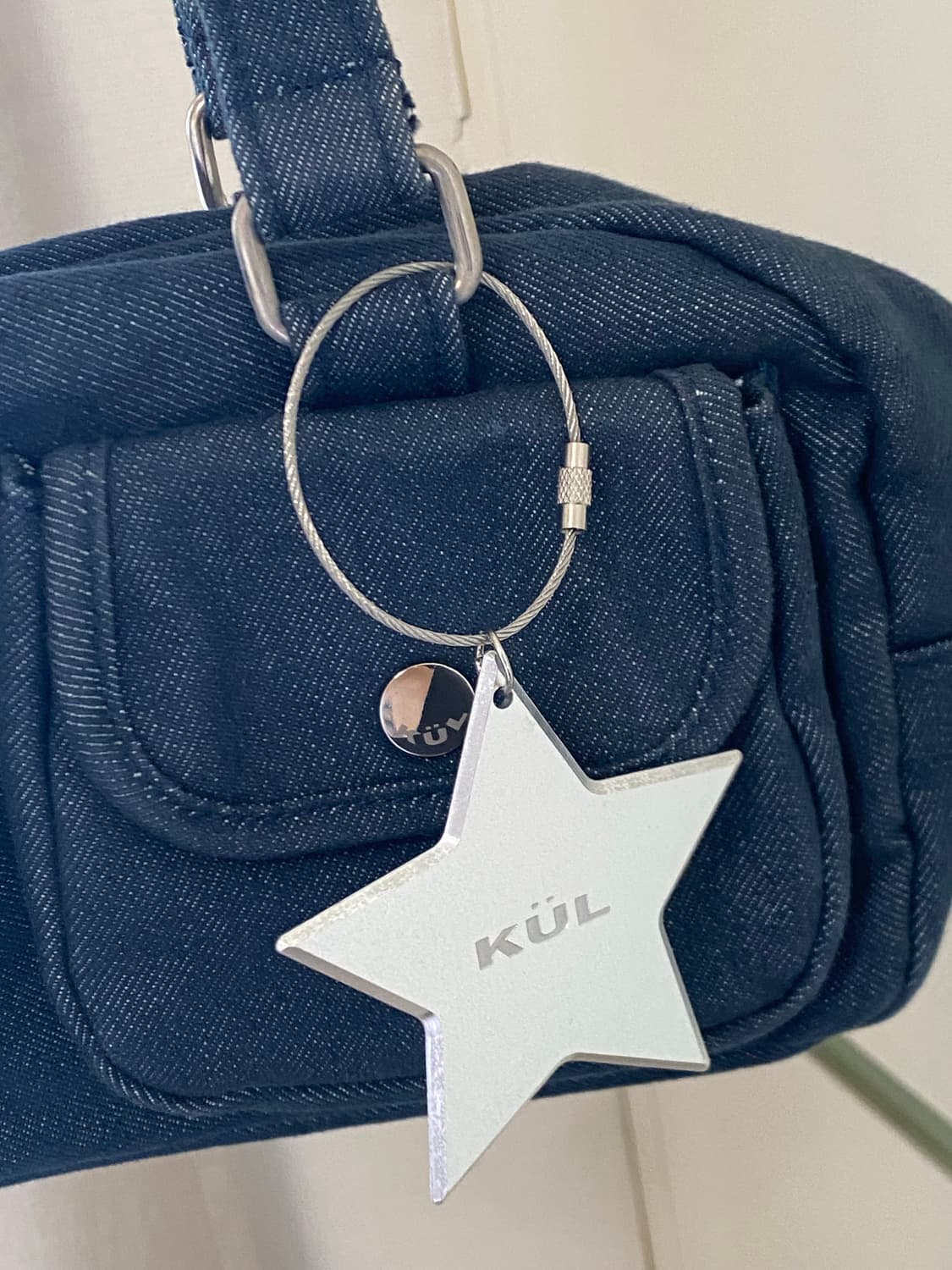 큘 포켓백 블루데님 키링포함!! 상품이미지4