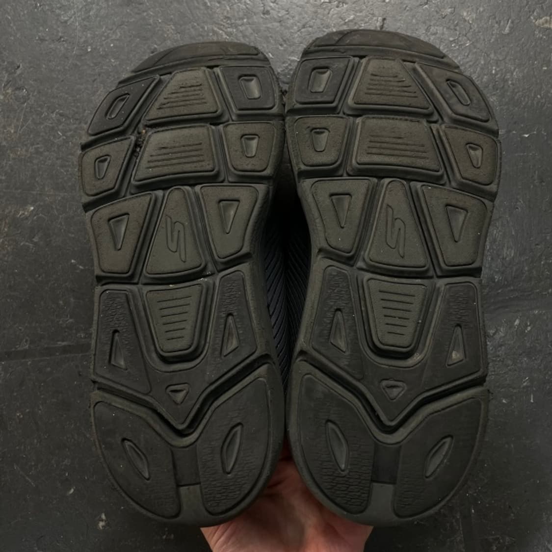 265 스케쳐스 맥스 쿠셔닝 런닝화  상품이미지5