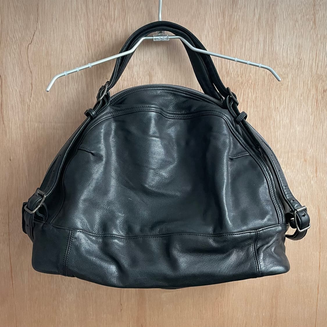 크리스찬포 벨티드 레더 백 상품이미지4