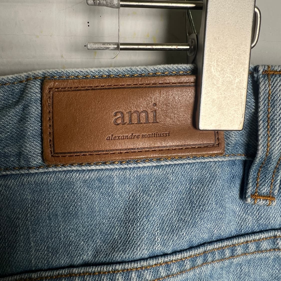 ami 아미 슬림핏 연청 데님 팬츠 31 상품이미지4