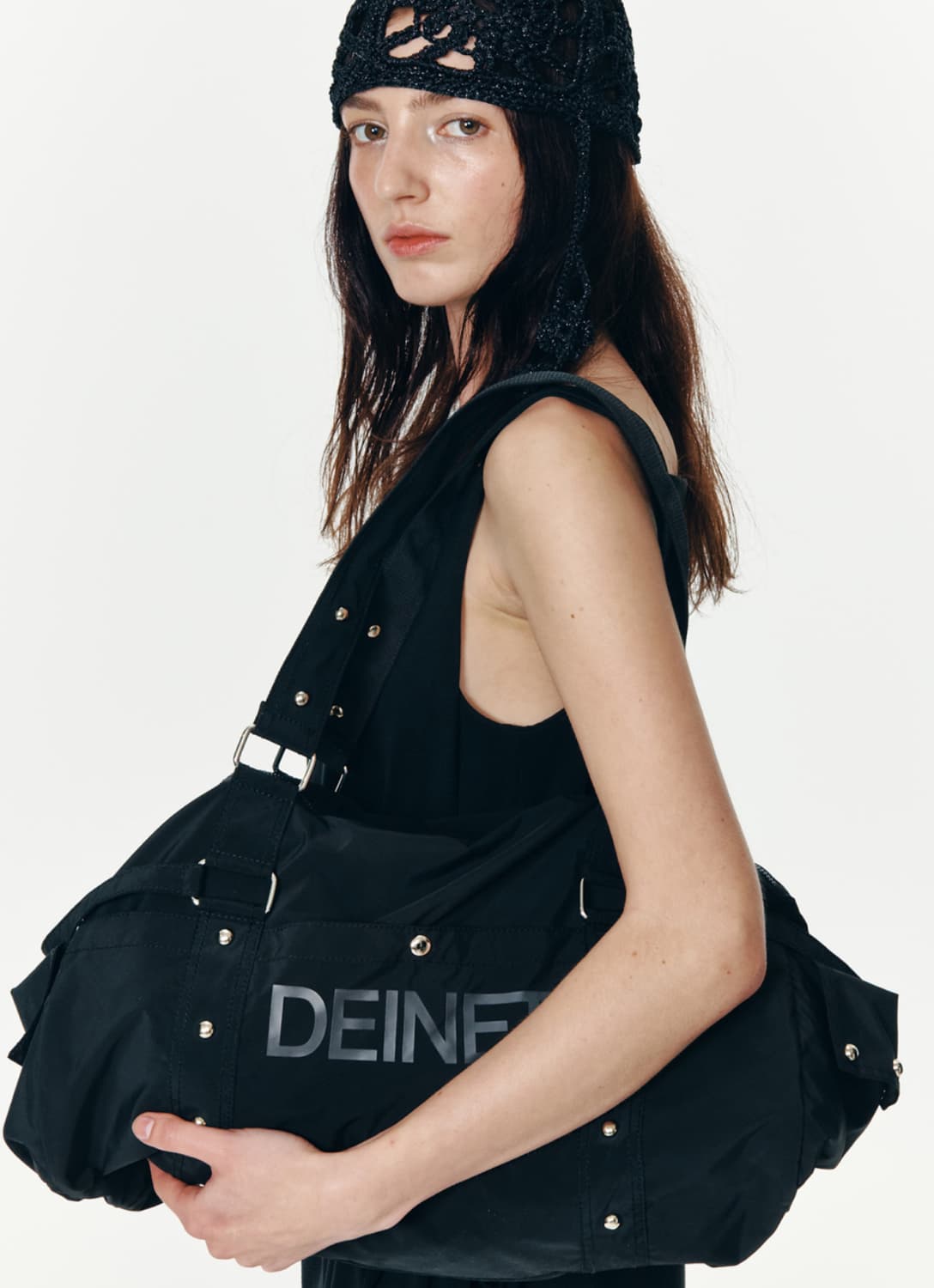 다이닛 DEINET LOGO DUFFLE BAG IN BLACK 가방 상품이미지5