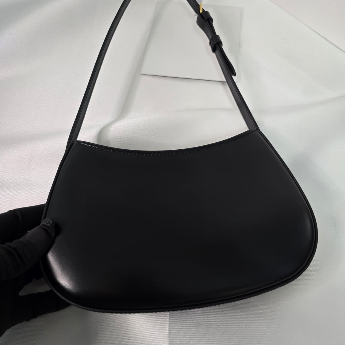 셀린느 미디움 틸리백 상품이미지3