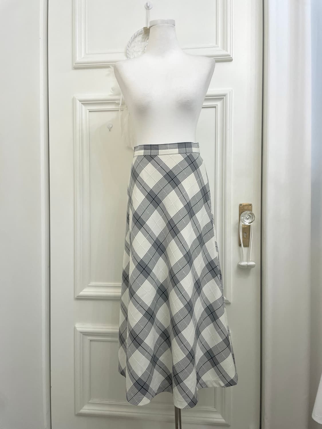 ivory black check long basic skirt 상품이미지1