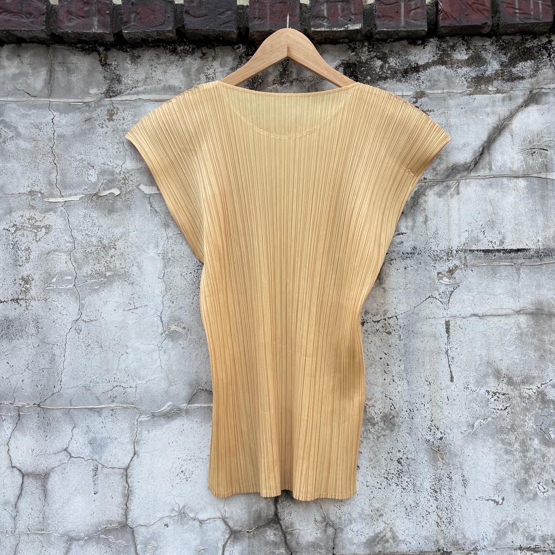 Pleats Please 이세이미야케 플리츠플리즈 슬리스리스 나시 티셔츠 상품이미지2