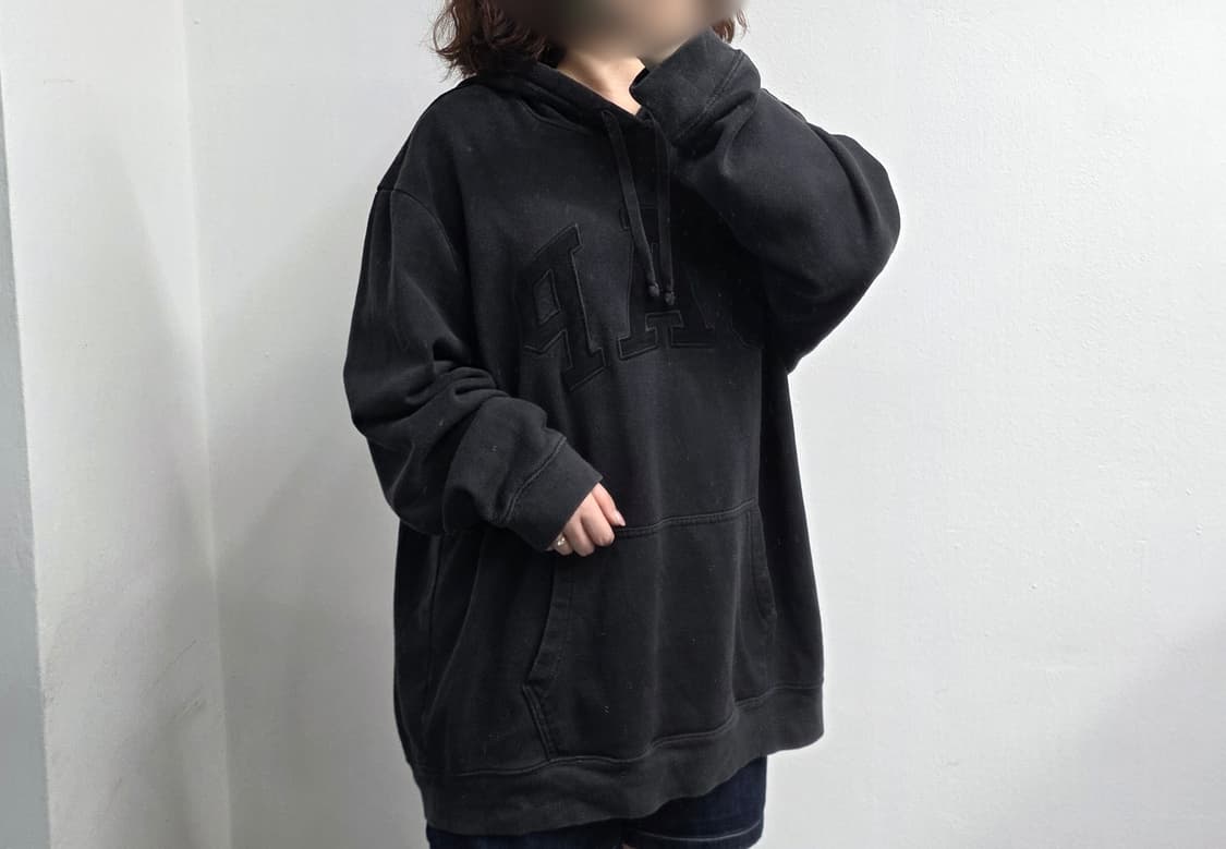 [프립]GAP 로고 후드티 블랙 상품이미지1