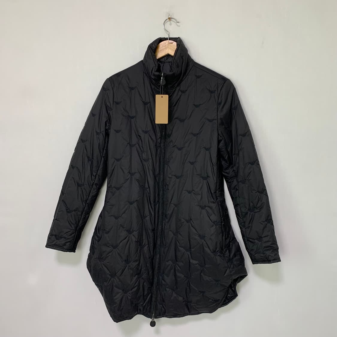 엠포리오 아르마니 블랙 퀼팅 여성 경량패딩 코트 점퍼 상품이미지1