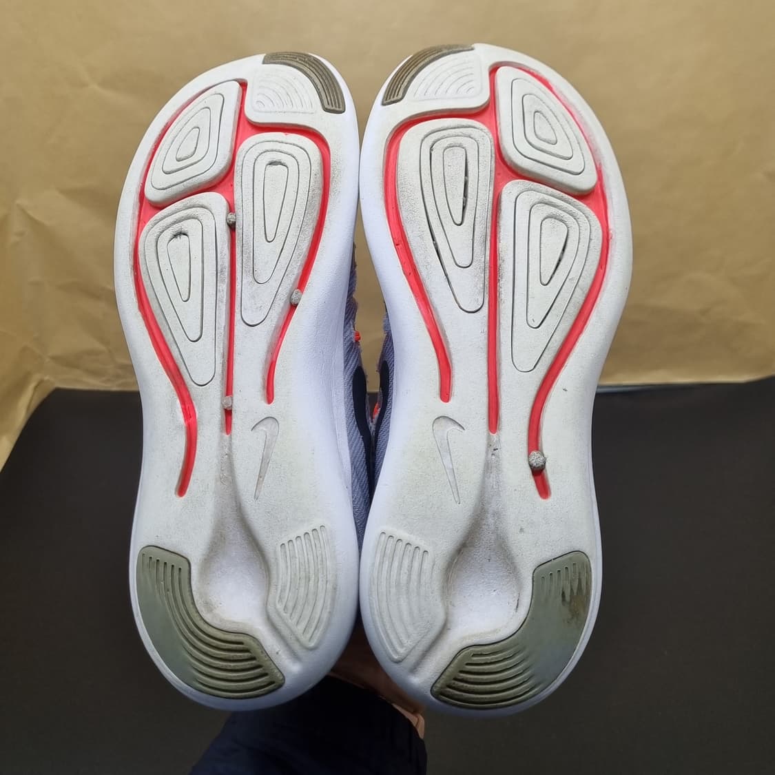 나이키 루나 스텔로스 여성런닝화235  상품이미지3