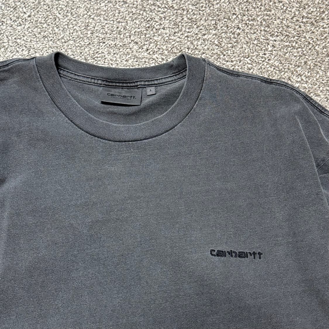 [L] 칼하트 윕 더스터 스크립트 반팔 차콜 상품이미지3