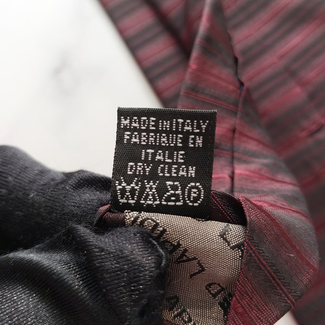 테드 라피두스 실크 와인 스트라이프 넥타이 10cm A+등급 K1334
 상품이미지10