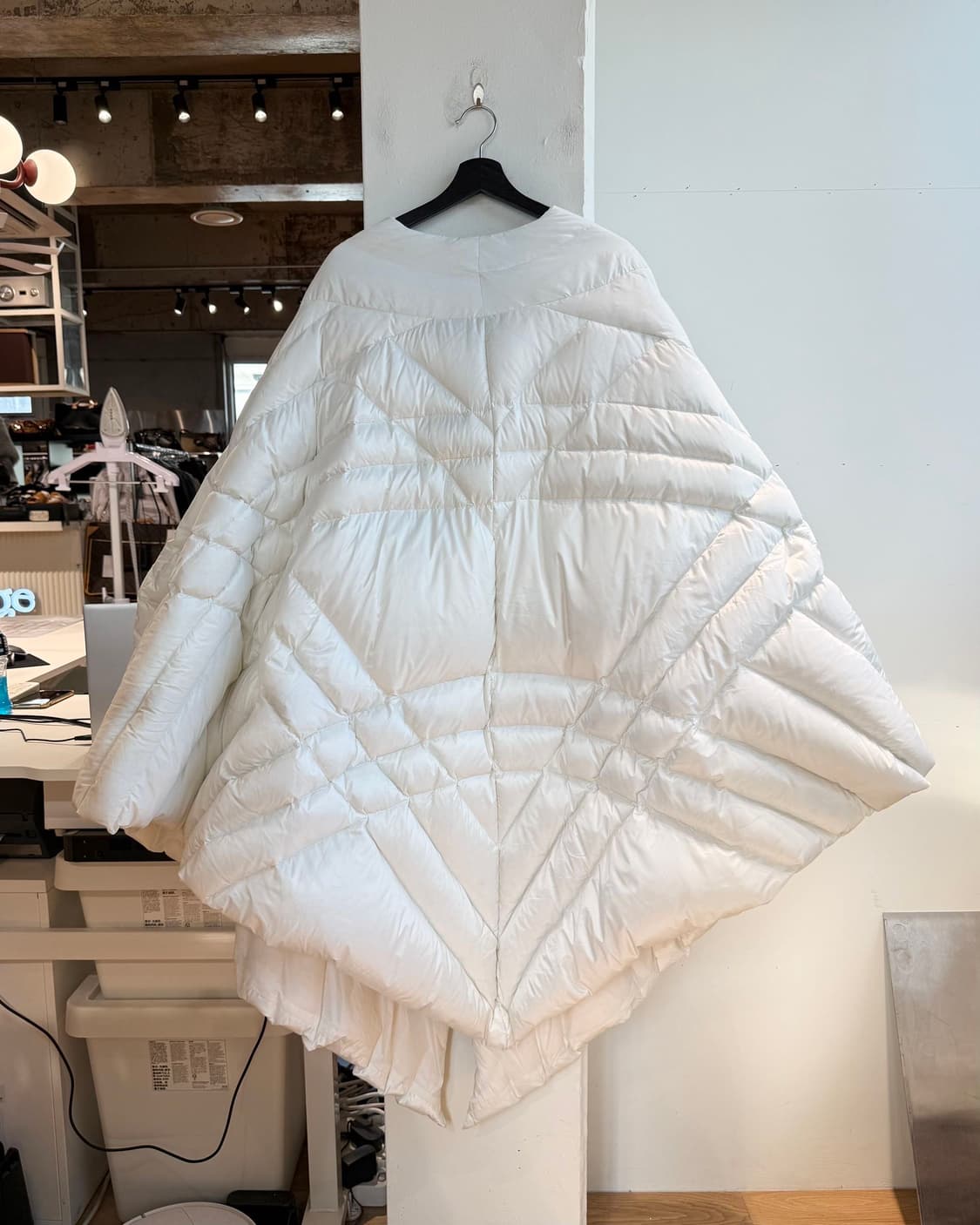 펑첸왕 화이트 오버사이즈 구스 다운 점퍼  상품이미지7