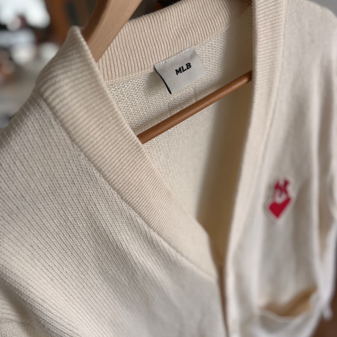 MLB 니트 가디건 뉴욕 NY 하트 자수 아이보리 양키스  상품이미지4