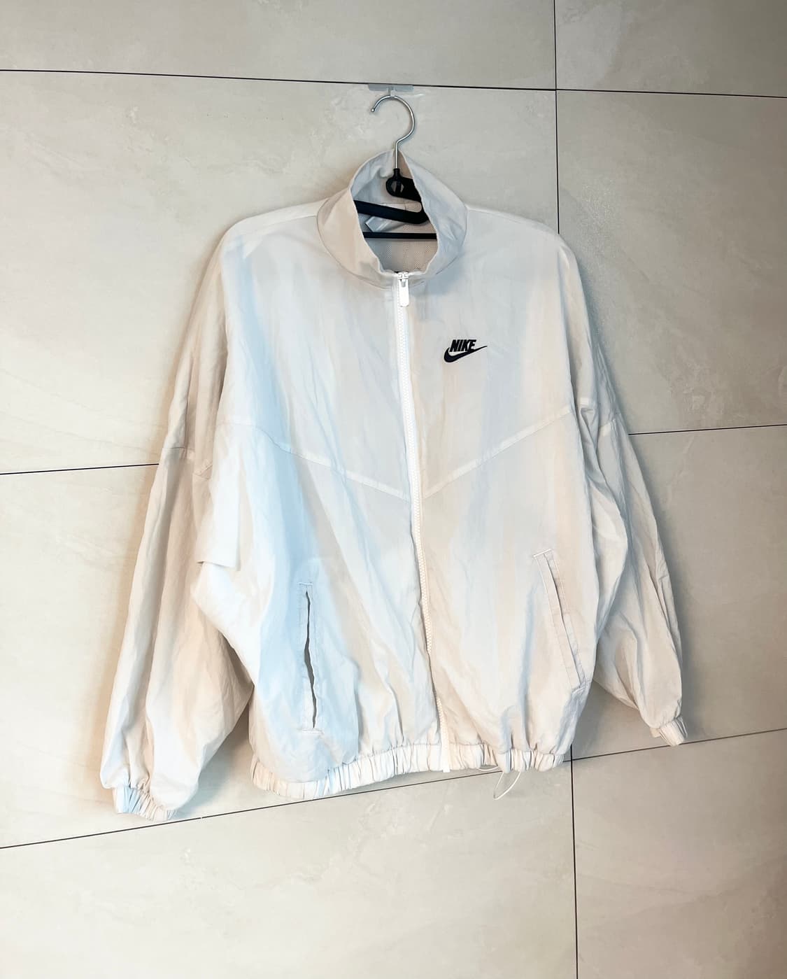 나이키 에센셜 바람막이 화이트 [S] 상품이미지3