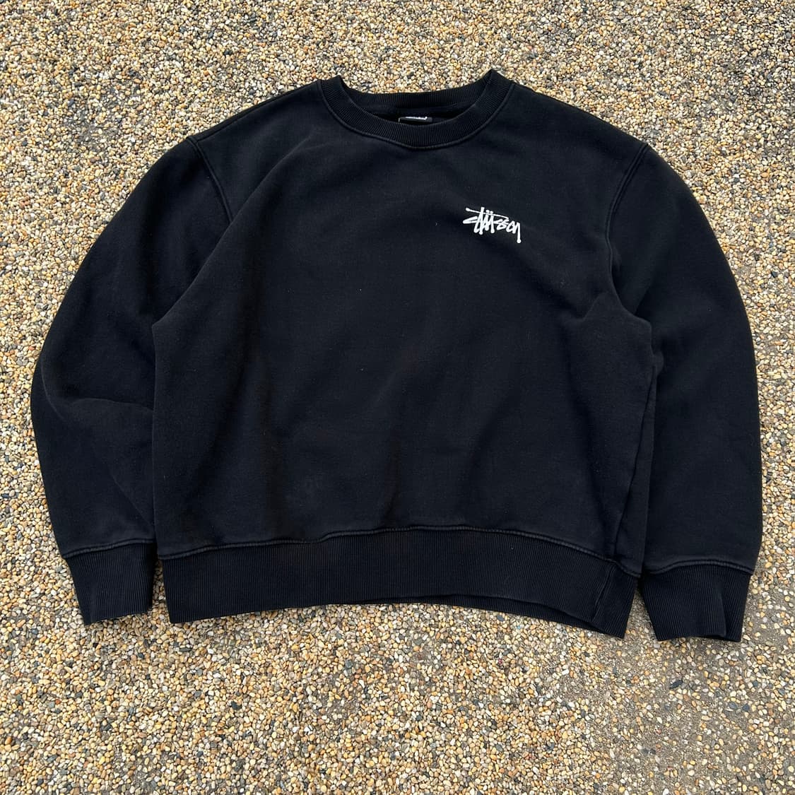 스투시 블랙 맨투맨 상품이미지1