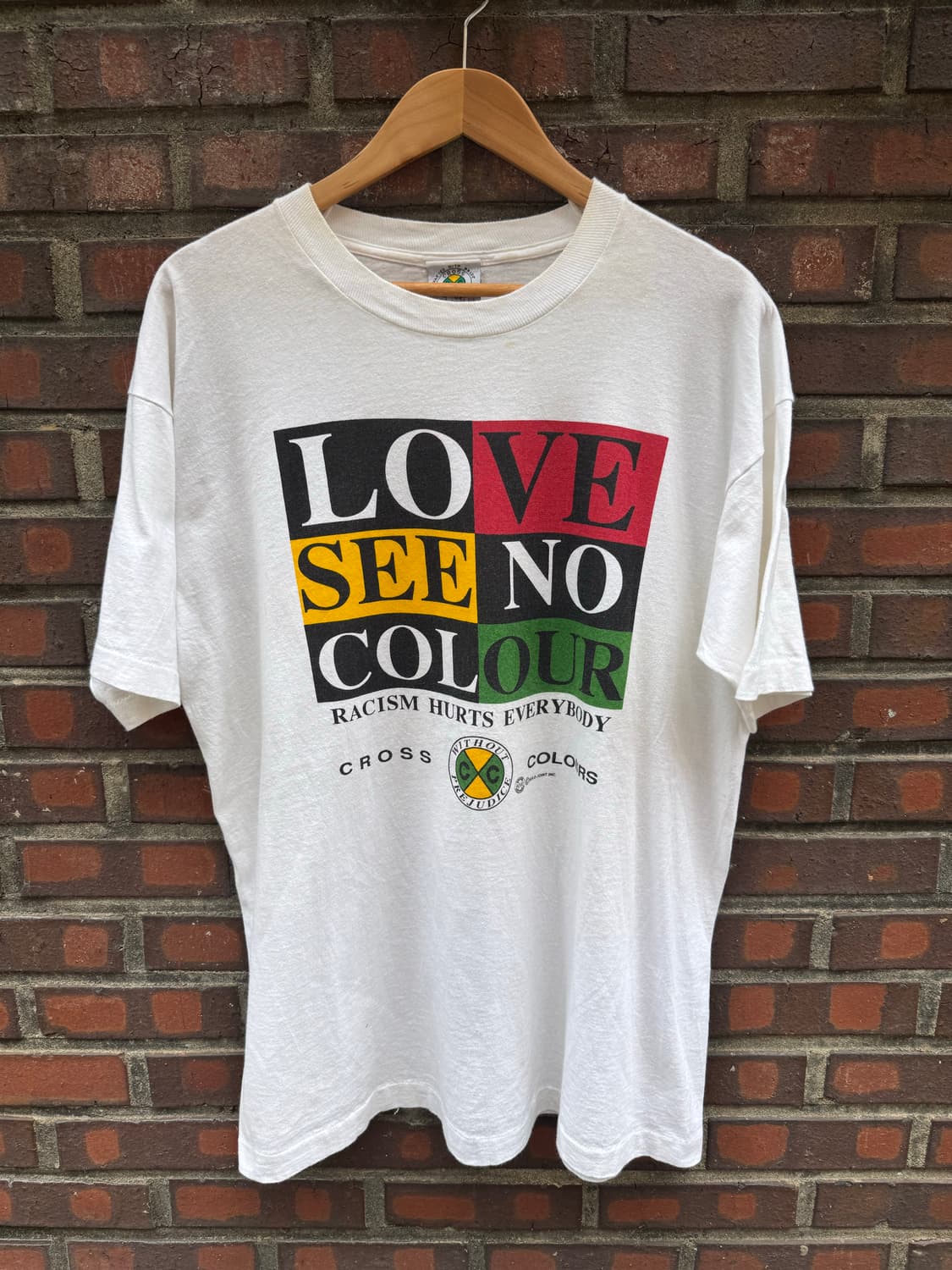 90s Cross Colours “Love See No Colour” 상품이미지1