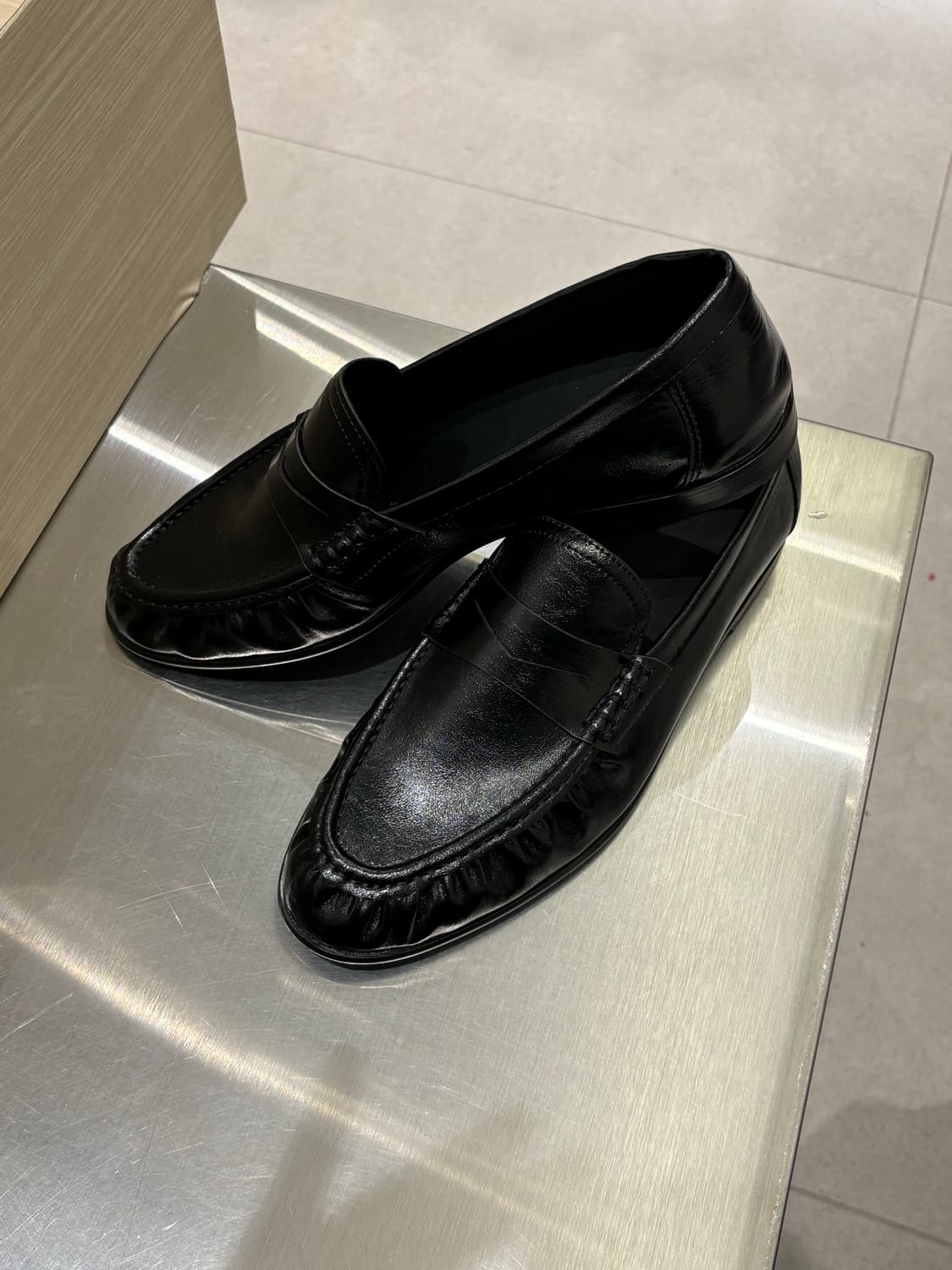 자라 소프트셔링로퍼 (42) 상품이미지1