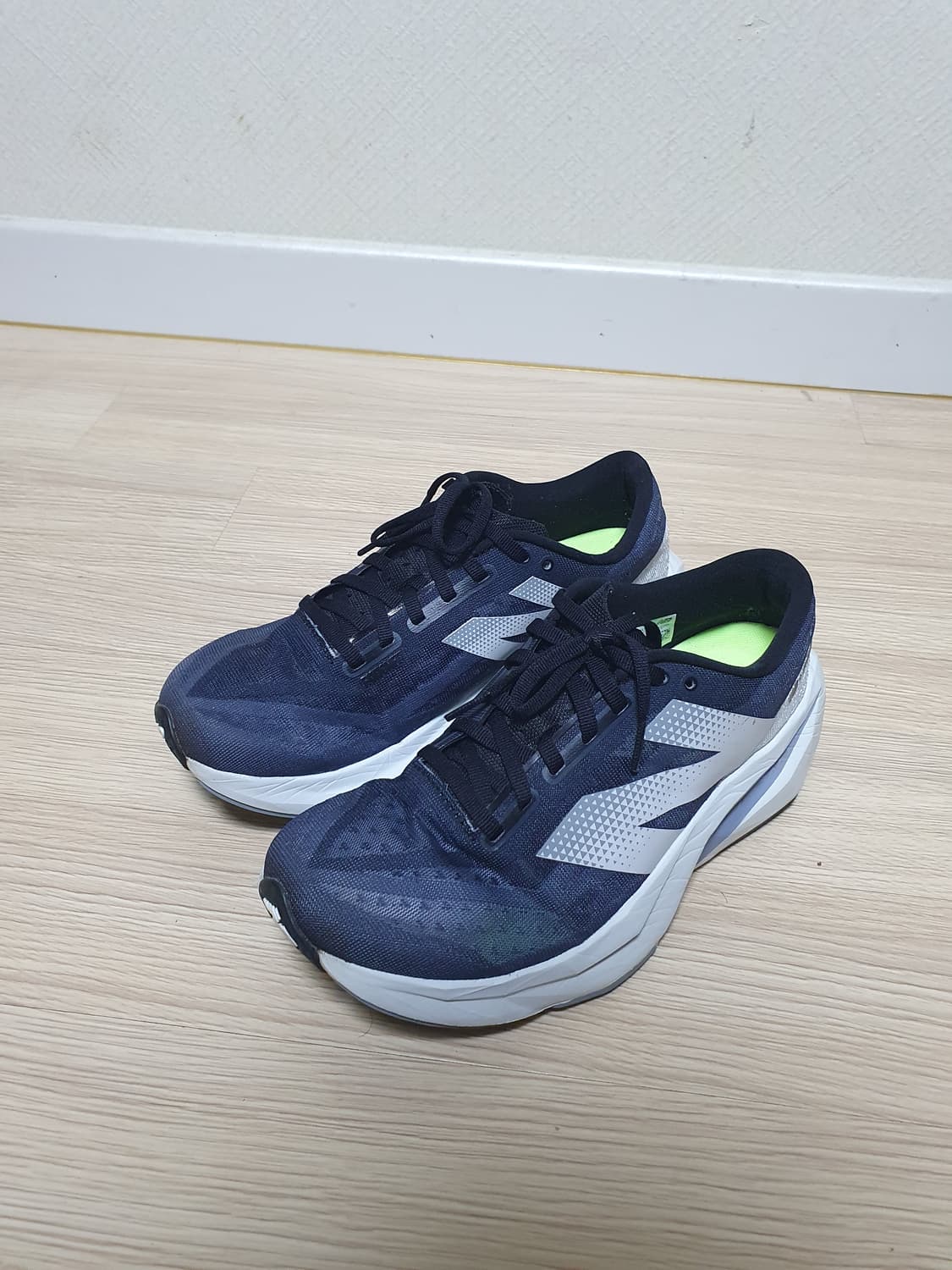 뉴발란스 퓨어셀 레벨 v4 러닝화 250 상품이미지4