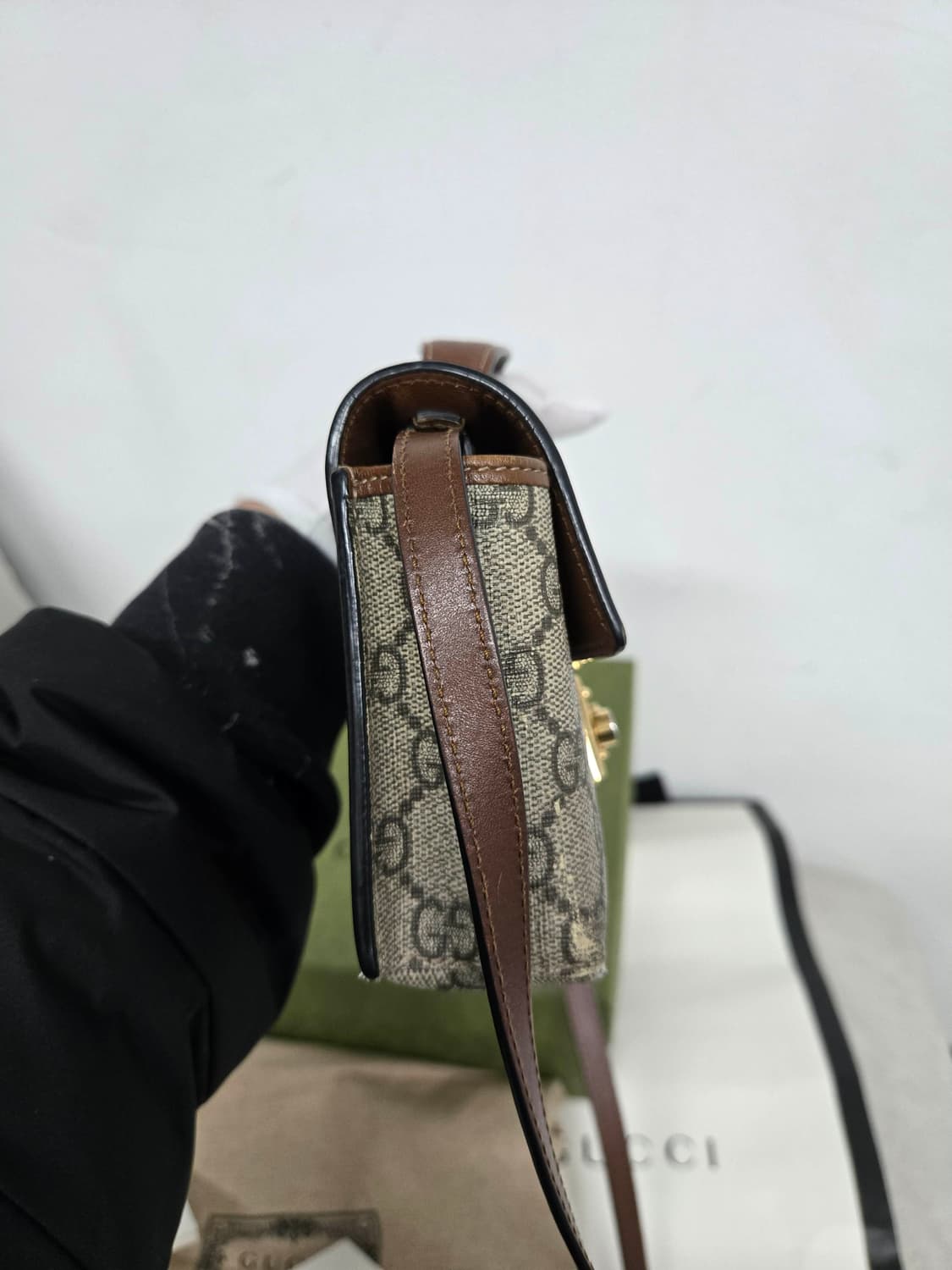 [보증서 정품] 구찌 패들락 크로스백 상품이미지3