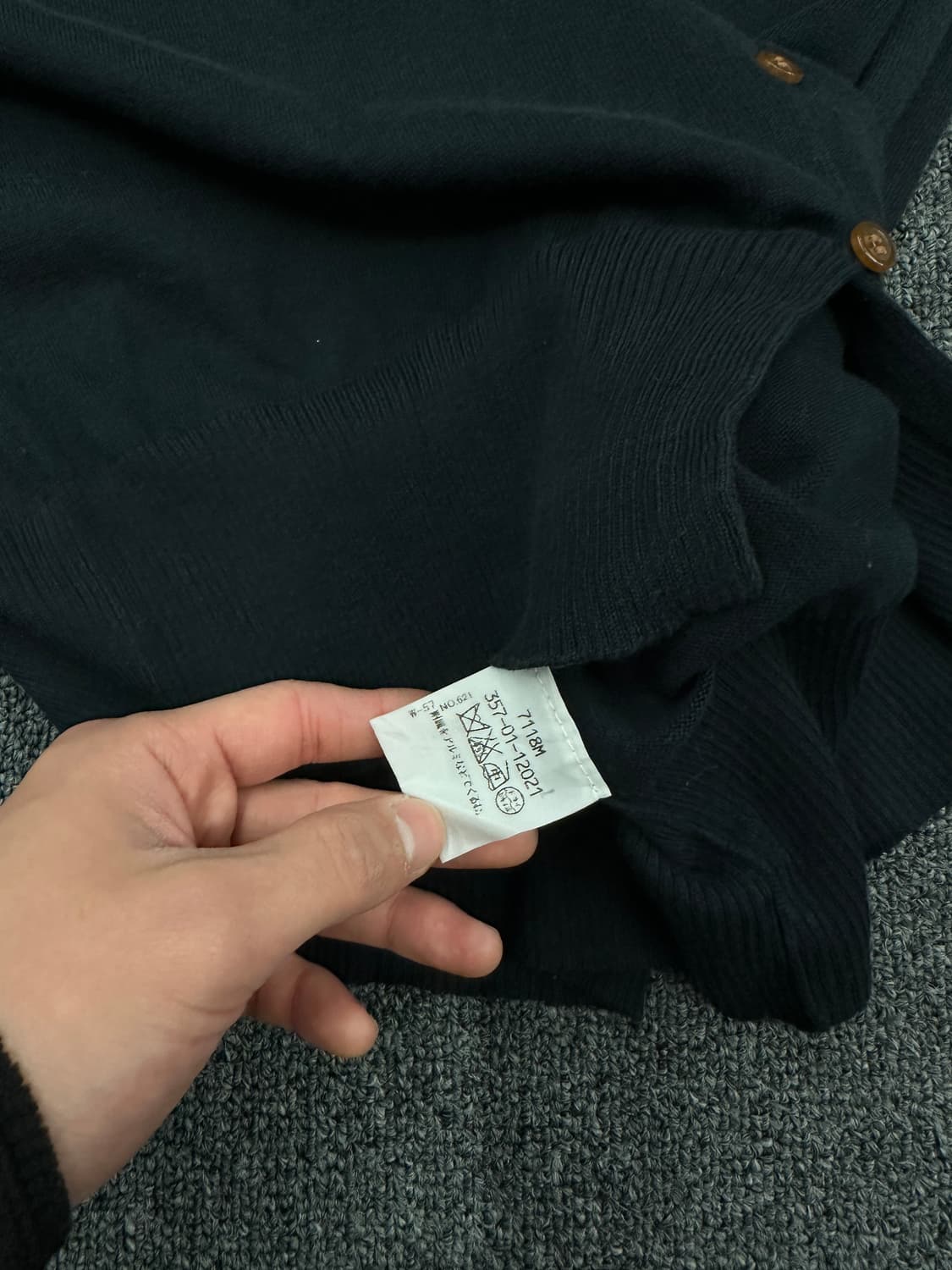 2) 비비안 웨스트우드 블랙 가디건 상품이미지5