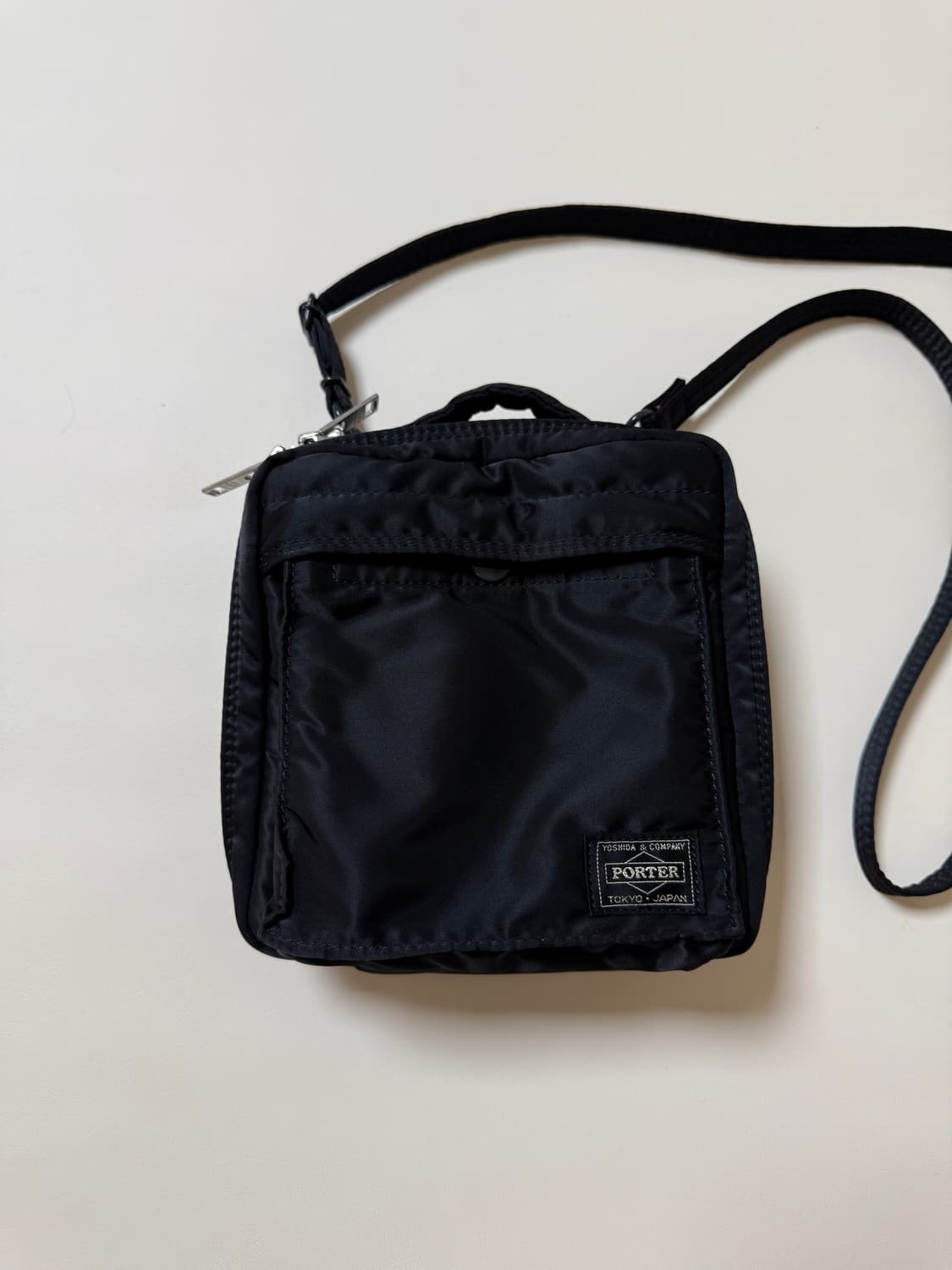 (신형) PORTER 포터 탱커 스퀘어 숄더백 블랙 상품이미지1