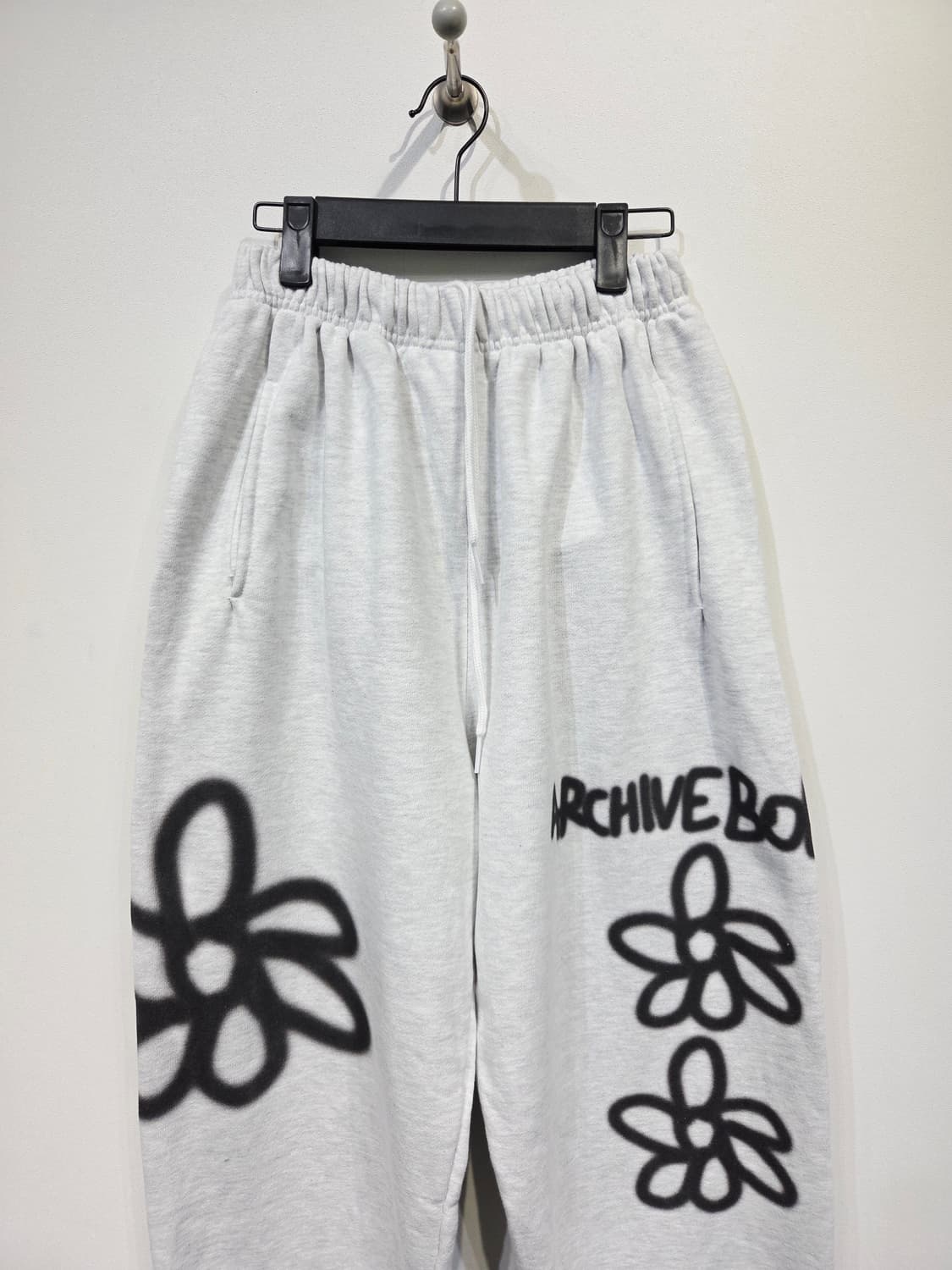 ARCHIVE BOLD 아카이브 볼드 939 플라워 스웻팬츠 라이트그레이 상품이미지3