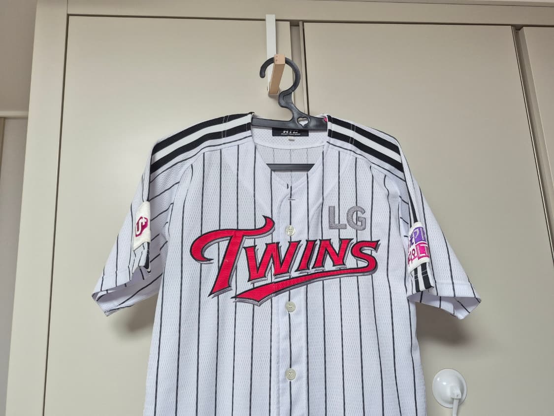 엘지트윈스 정품 홈유니폼 95사이즈 판매합니다 상품이미지2