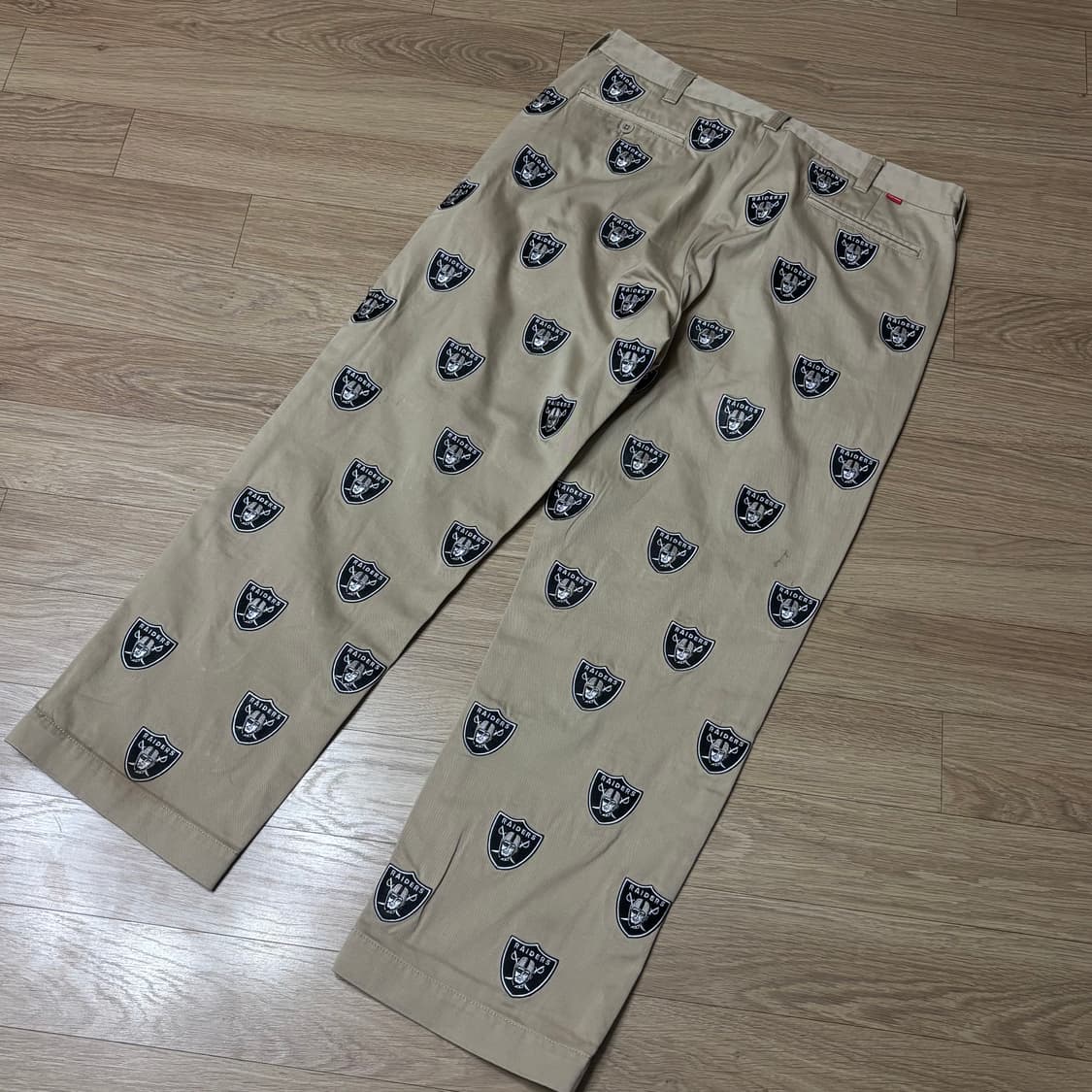 슈프림 x 47 x NFL레이더스 치노팬츠 상품이미지5