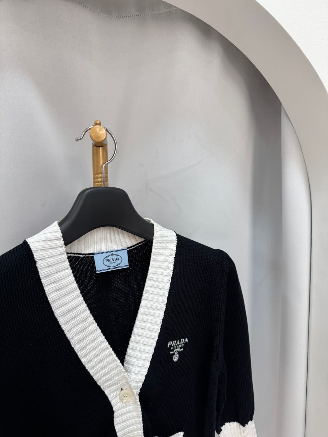 프라다 코튼 크롭 가디건 38사이즈  상품이미지2