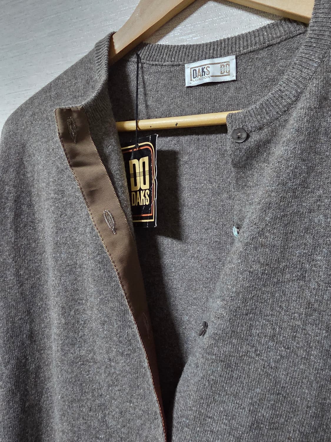 닥스 코코아 퓨어 캐시미어100% 가디건(made in Scotland) 상품이미지4