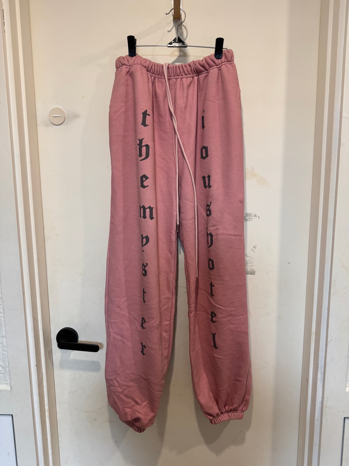 더미스테리어스호텔 스웻팬츠 상품이미지2